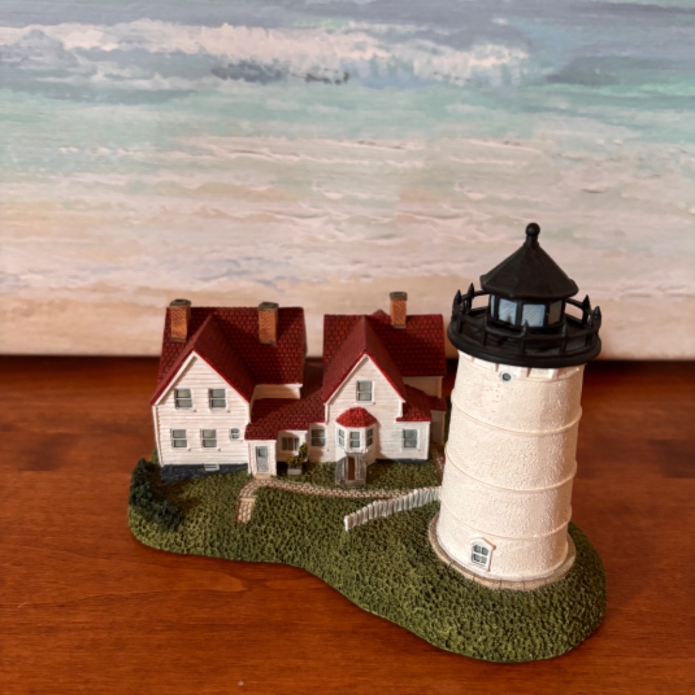 Nobska, MA Harbour Lights Lighthouse Figurine - Picture 6 of 6